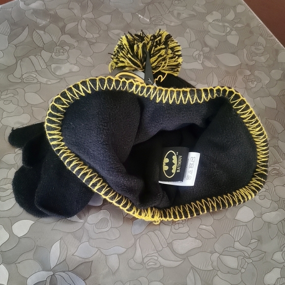 BATMAN HAT+MITTEN SET - Picture 3 of 4